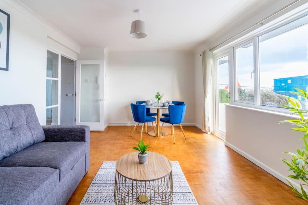 Beautiful Sea View 2 Bedroom Sleeps 6-Free Parking Bournemouth Exterior foto